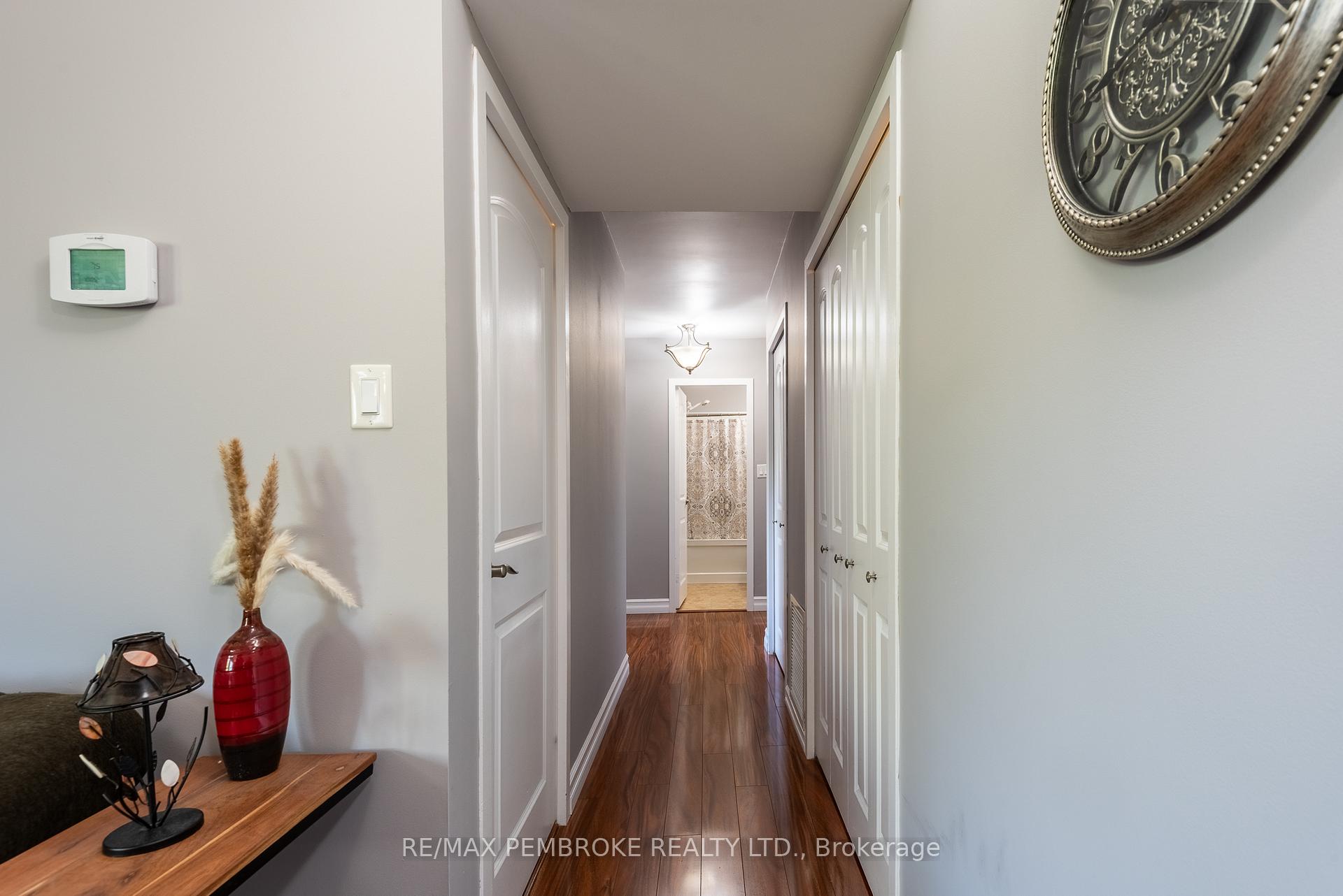 Photo 15 of 25 Tamarack Street, Deep River, Deep River — HOMEH