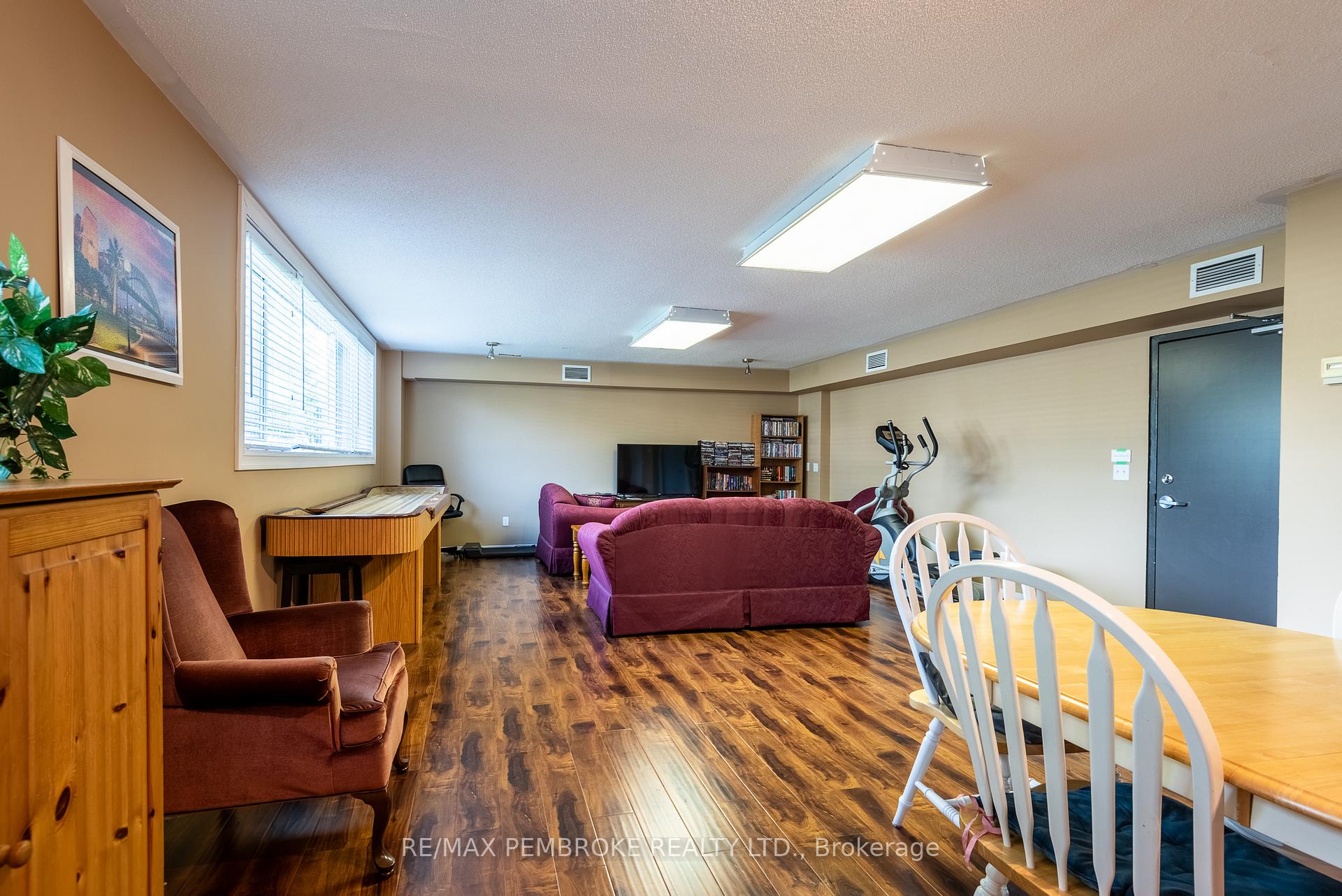 Photo 27 of 25 Tamarack Street, Deep River, Deep River — HOMEH