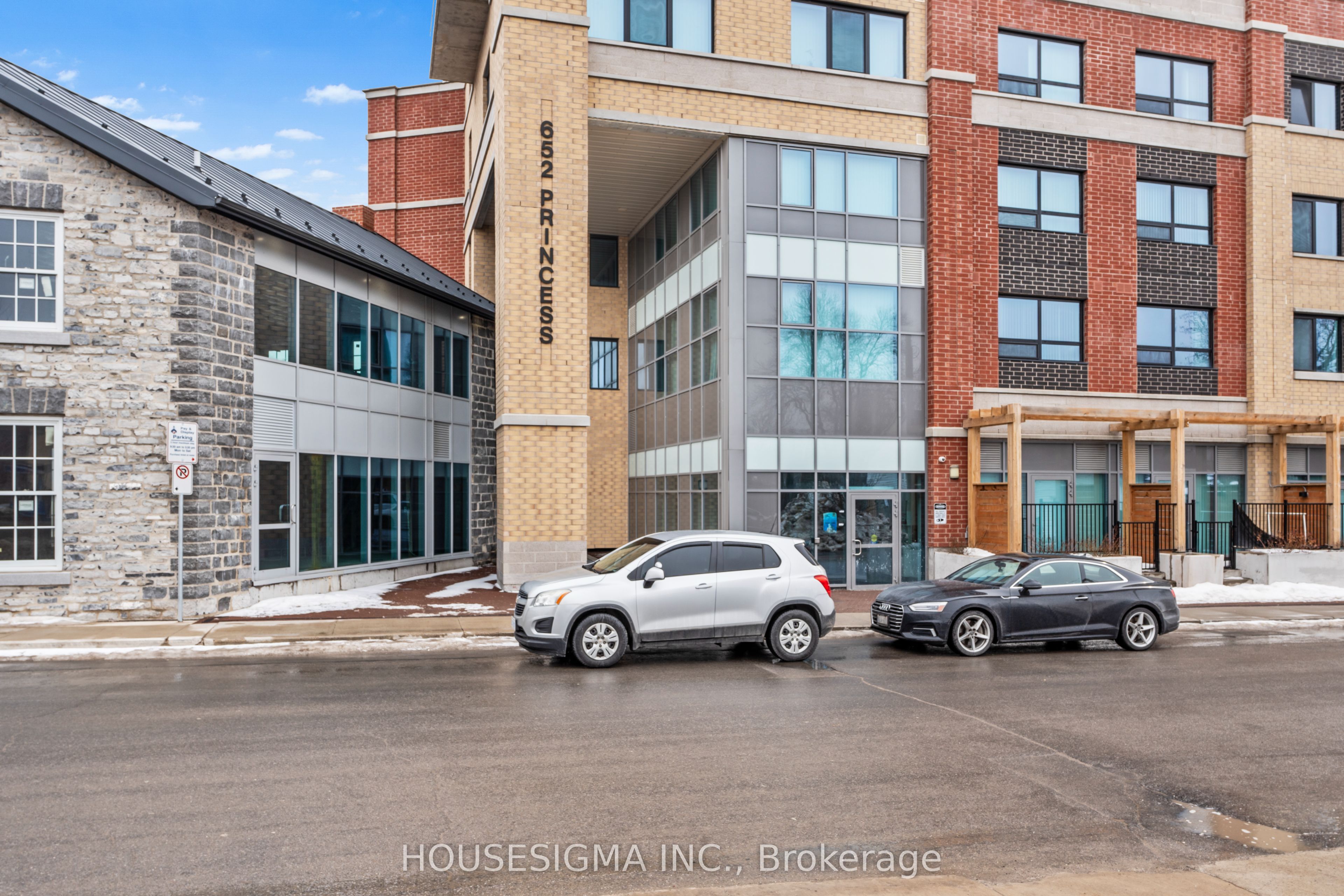 Front of Unit 441, 652 princess Street