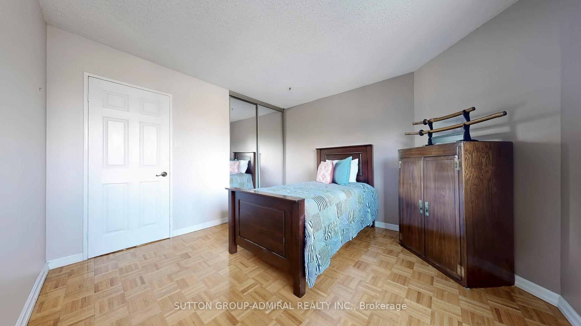 Photo 1 of Unit 201, 7601 Bathurst Street, Vaughan, Crestwood-Springfarm-Yorkhill — HOMEH
