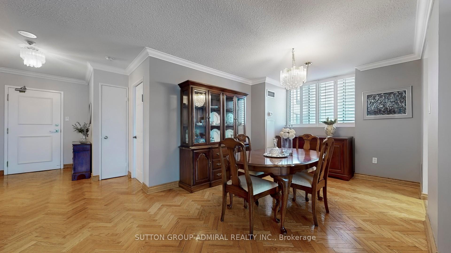 Photo 10 of Unit 201, 7601 Bathurst Street, Vaughan, Crestwood-Springfarm-Yorkhill — HOMEH