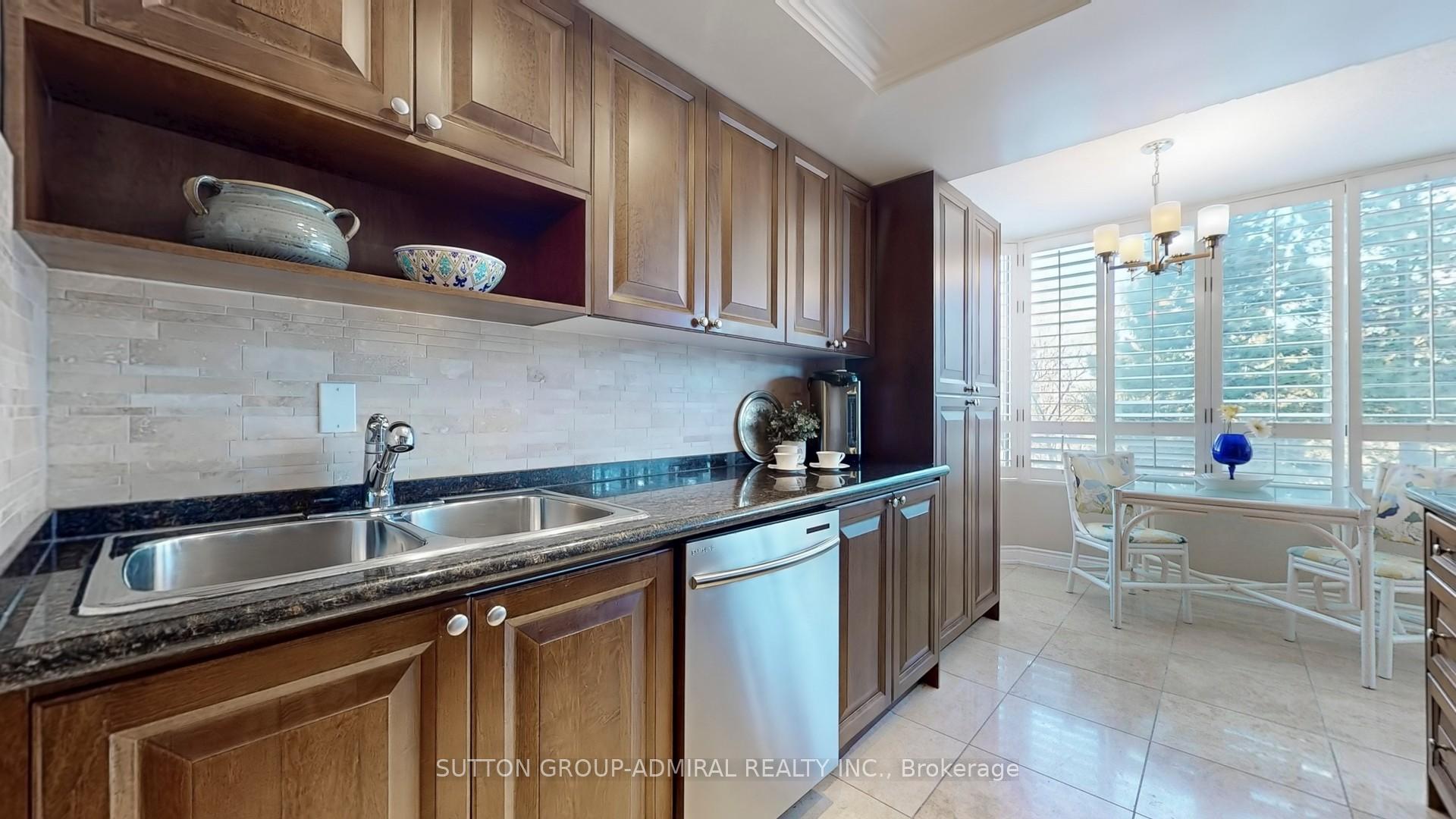 Photo 14 of Unit 201, 7601 Bathurst Street, Vaughan, Crestwood-Springfarm-Yorkhill — HOMEH