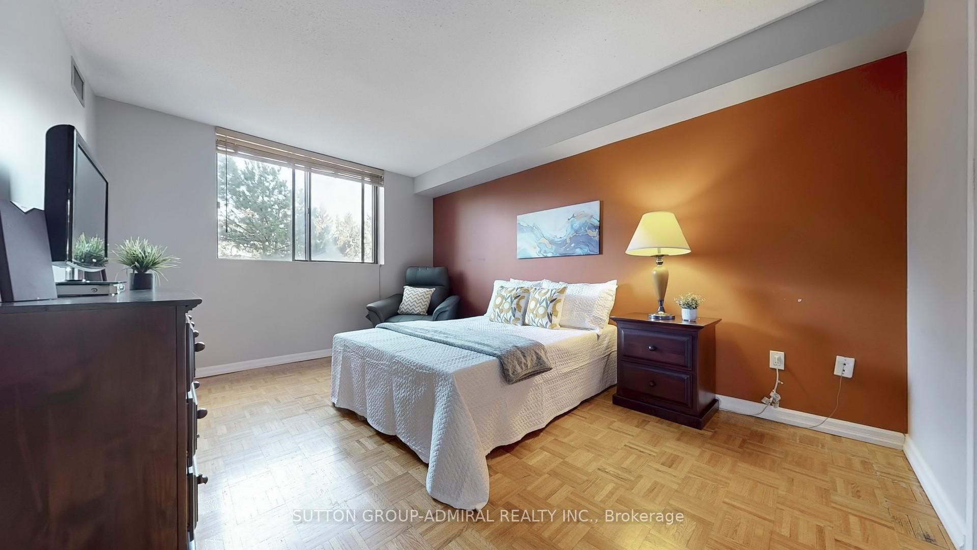 Photo 18 of Unit 201, 7601 Bathurst Street, Vaughan, Crestwood-Springfarm-Yorkhill — HOMEH