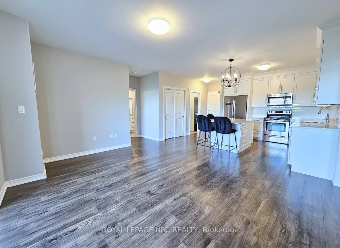Photo 13 of Unit 404, 379 Scott Street, St. Catharines, Vine/Linwell — HOMEH