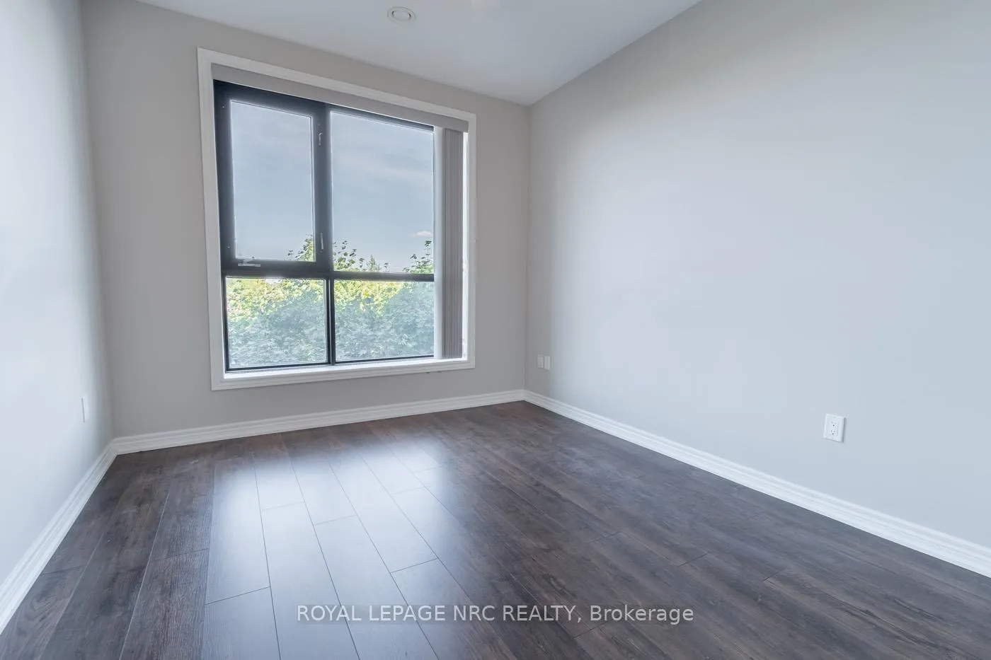 Photo 31 of Unit 404, 379 Scott Street, St. Catharines, Vine/Linwell — HOMEH