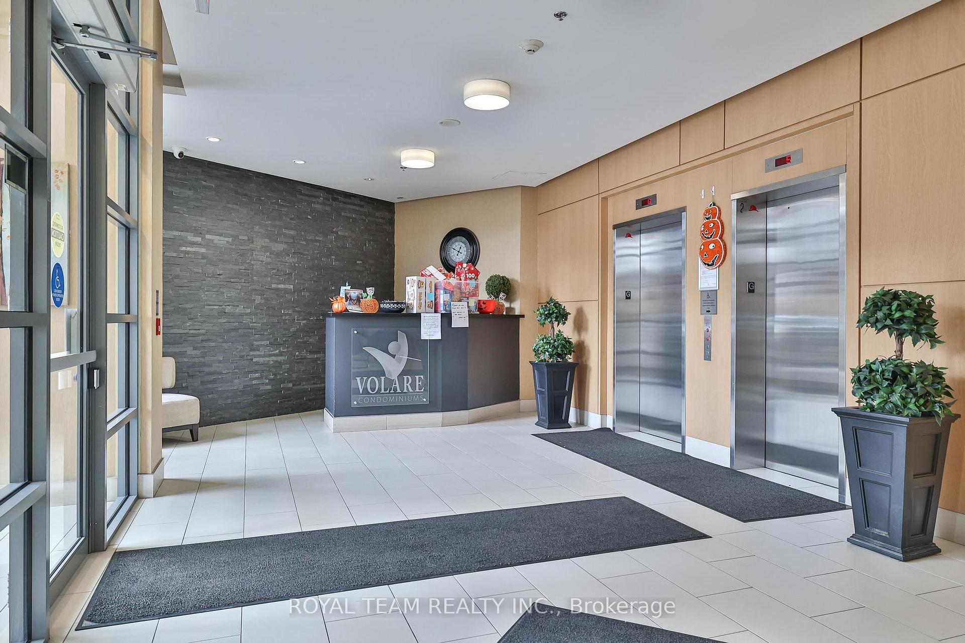Photo 2 of Unit 905, 7730 Kipling Avenue, Vaughan, Vaughan Grove — HOMEH