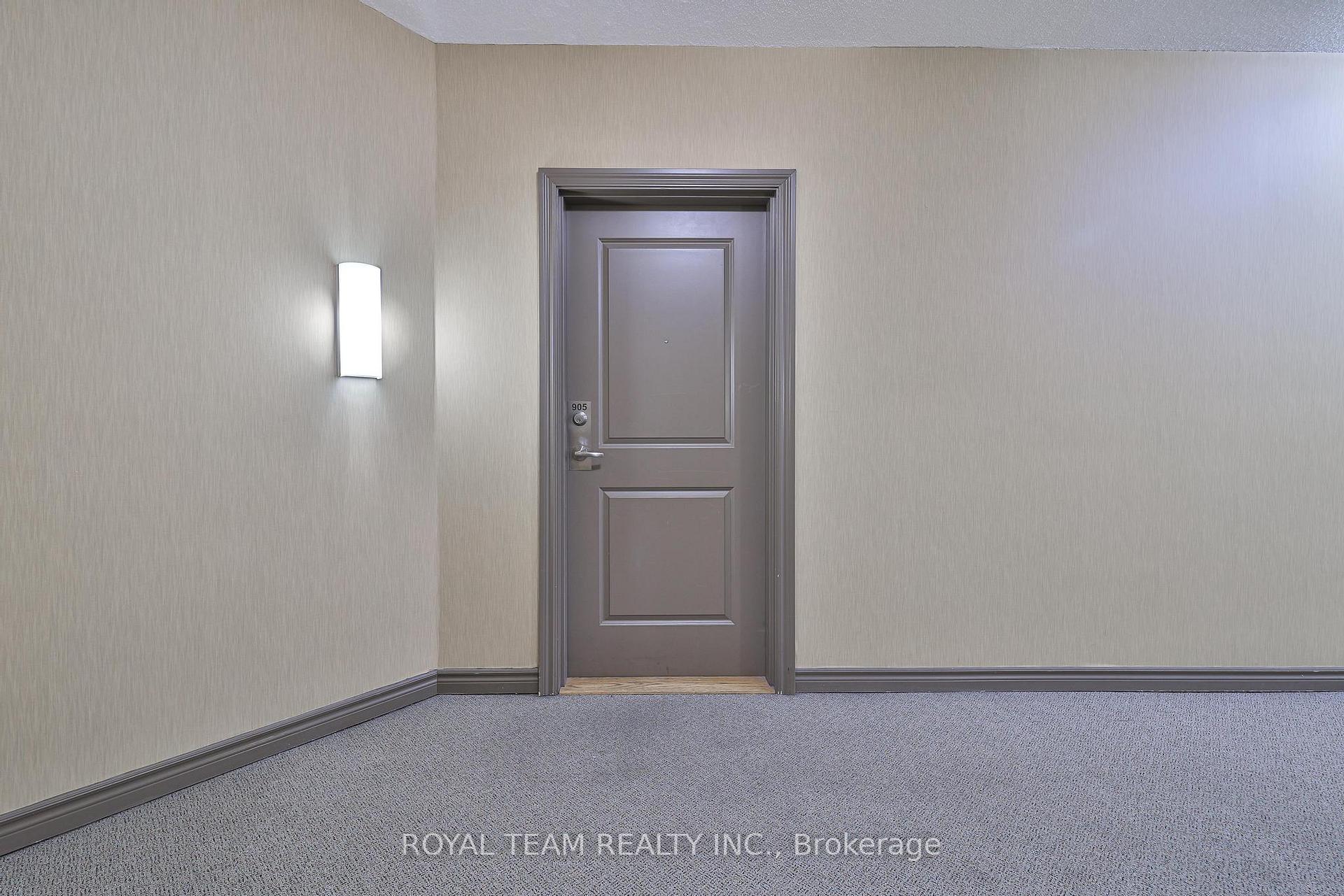 Photo 3 of Unit 905, 7730 Kipling Avenue, Vaughan, Vaughan Grove — HOMEH