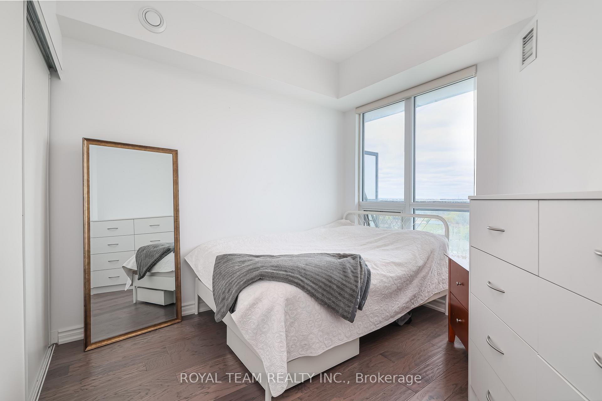 Photo 10 of Unit 905, 7730 Kipling Avenue, Vaughan, Vaughan Grove — HOMEH