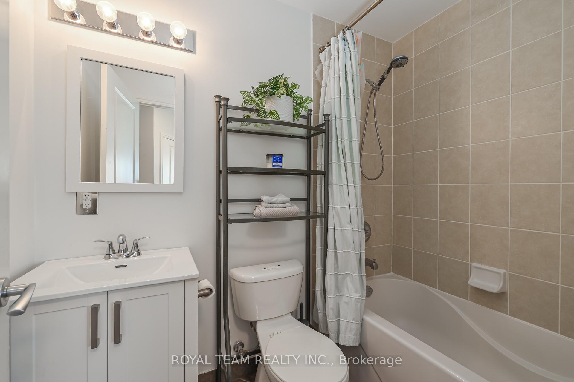 Photo 11 of Unit 905, 7730 Kipling Avenue, Vaughan, Vaughan Grove — HOMEH