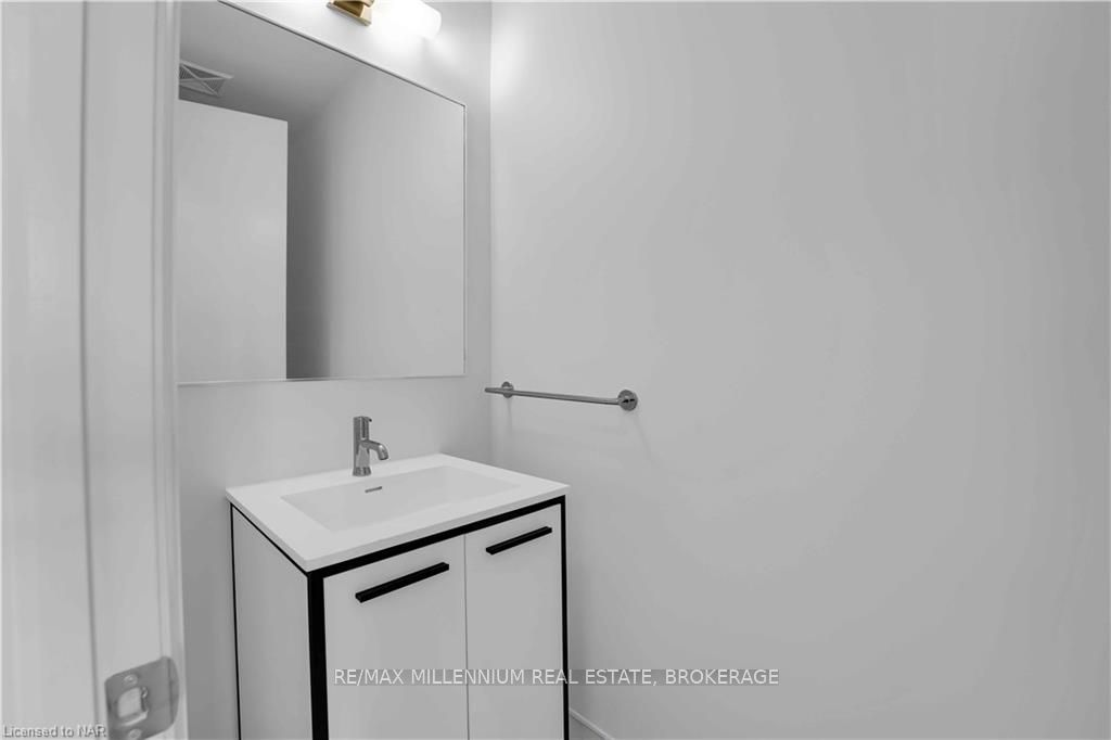 Photo 15 of Unit 14, 80 Windward Drive, Grimsby, Grimsby Beach — HOMEH
