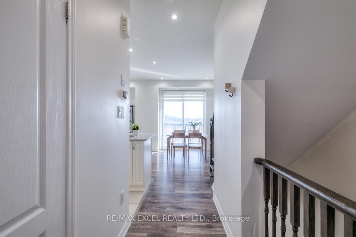 Photo 6 of 386 Arthur Bonner Avenue, Markham, Cornell — HOMEH