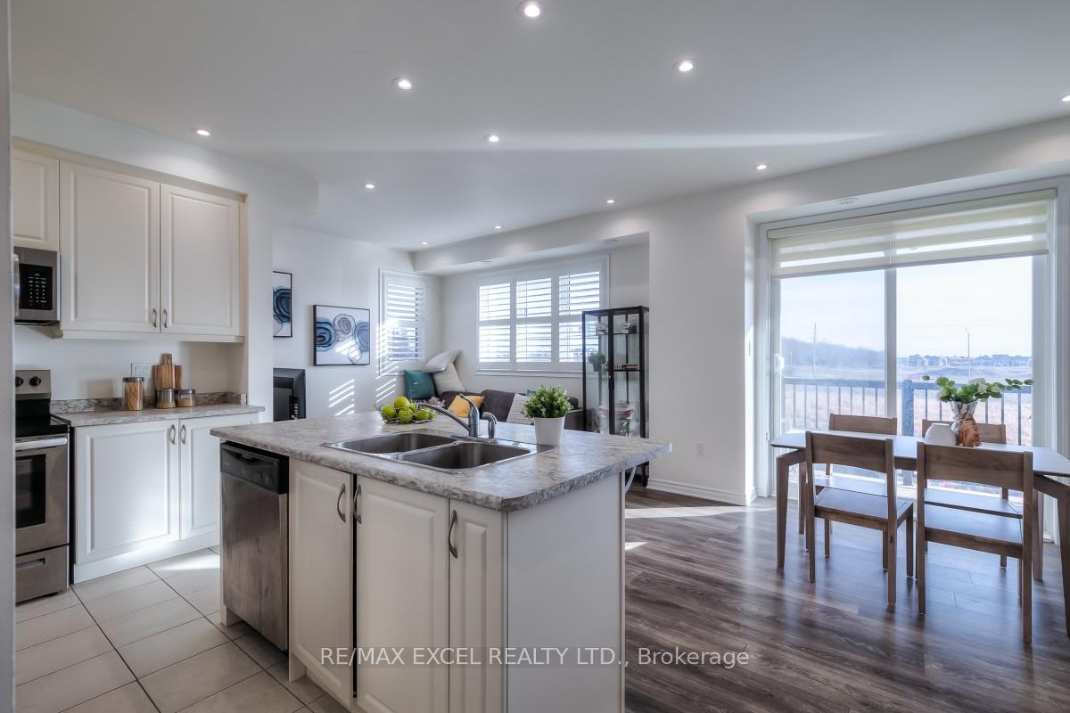 Photo 7 of 386 Arthur Bonner Avenue, Markham, Cornell — HOMEH