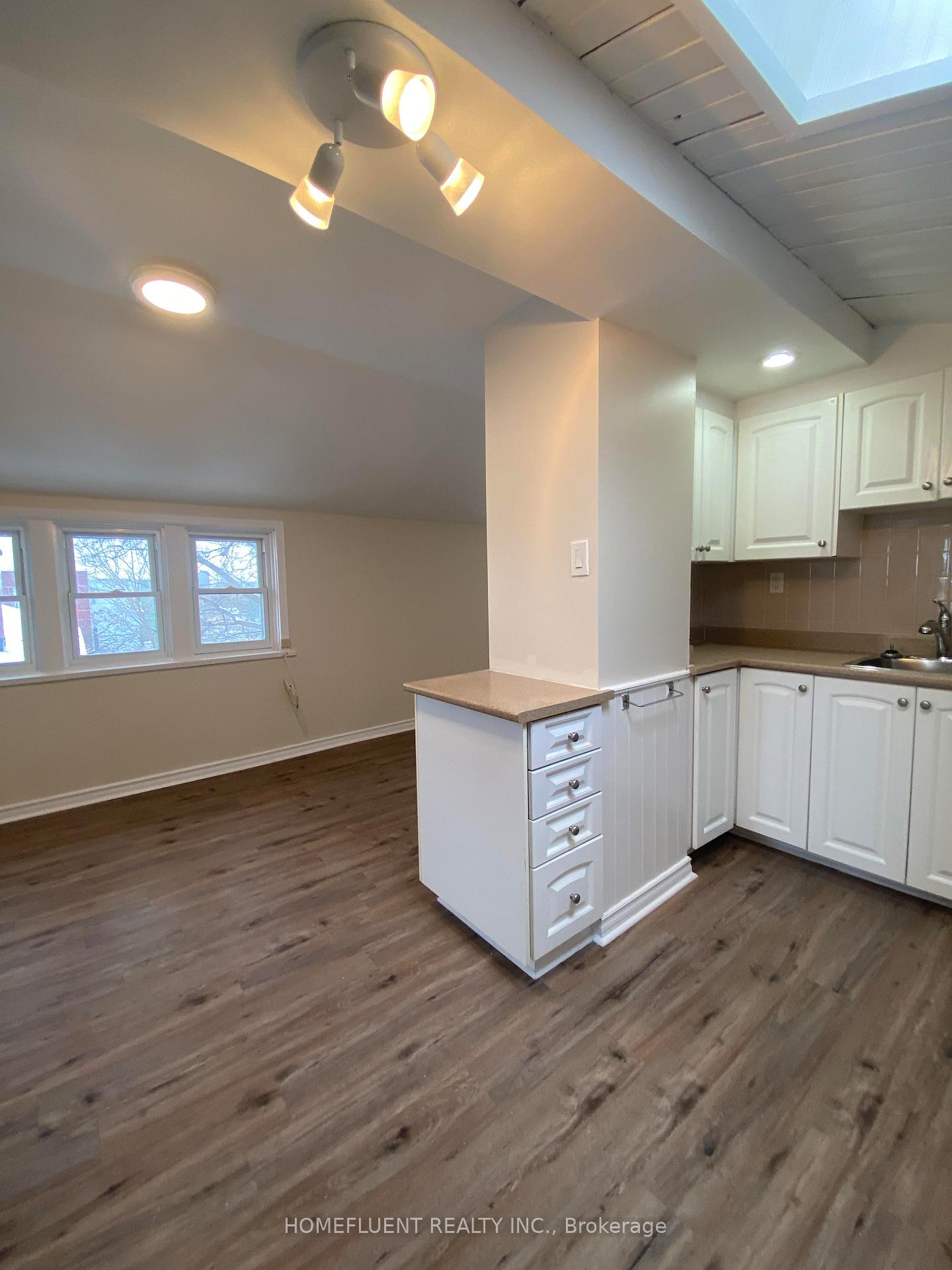 Photo 18 of 209 Loretta Avenue, Ottawa, West Centre Town — HOMEH