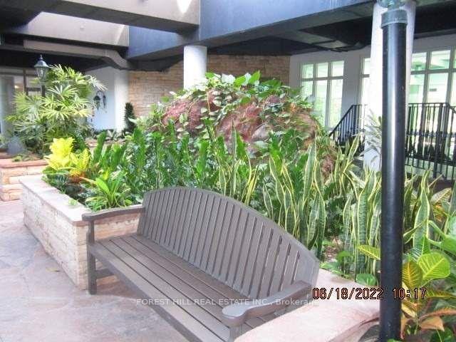 Photo 4 of Unit 1008, 11 Townsgate Drive, Vaughan, Crestwood-Springfarm-Yorkhill — HOMEH