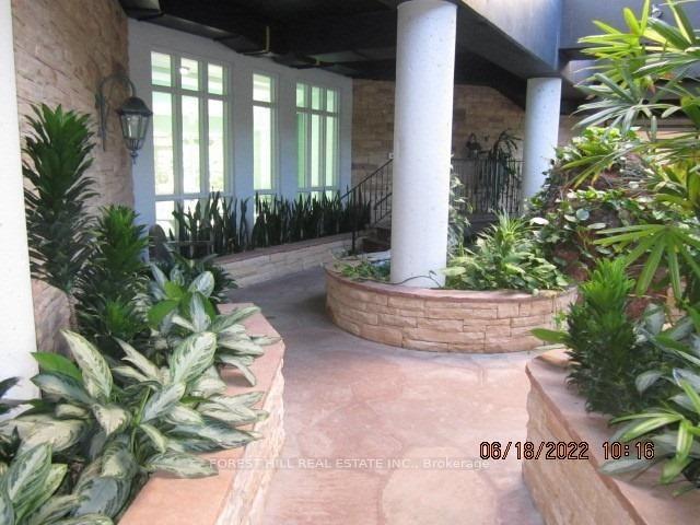 Photo 5 of Unit 1008, 11 Townsgate Drive, Vaughan, Crestwood-Springfarm-Yorkhill — HOMEH