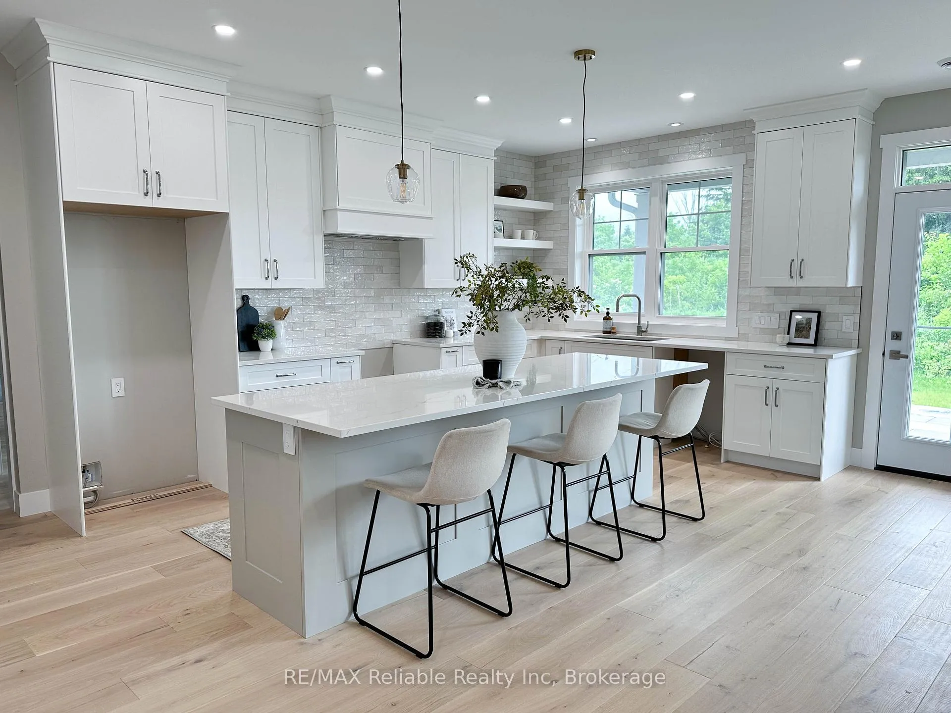 Photo 15 of 8 Thimbleweed Drive, Bluewater, Bayfield — HOMEH