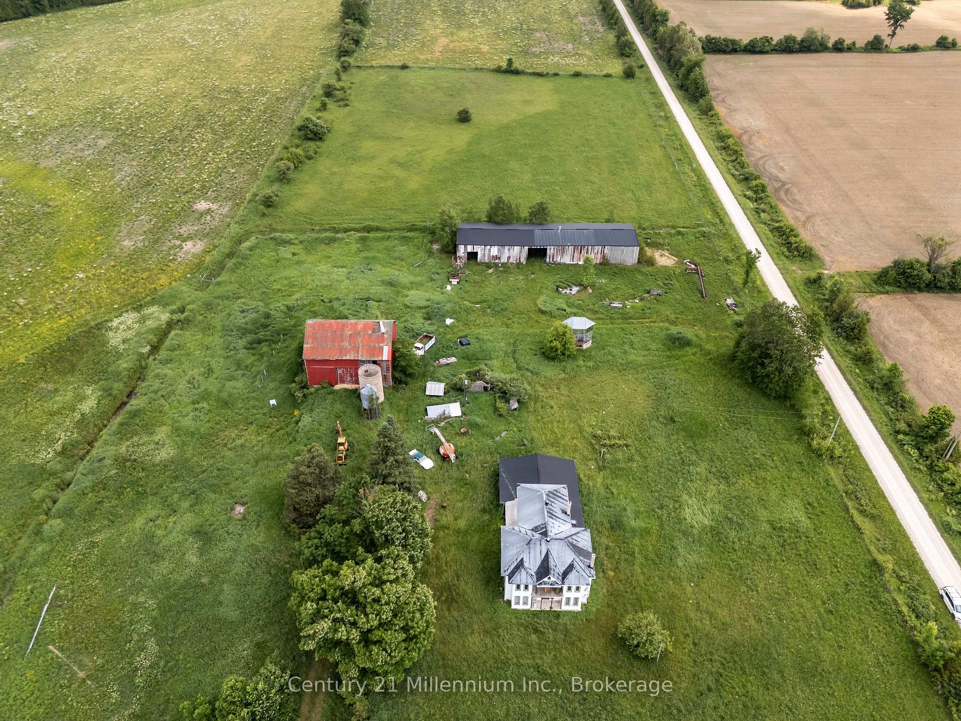 Photo 3 of 135389 Concession 8 Road, Chatsworth — HOMEH