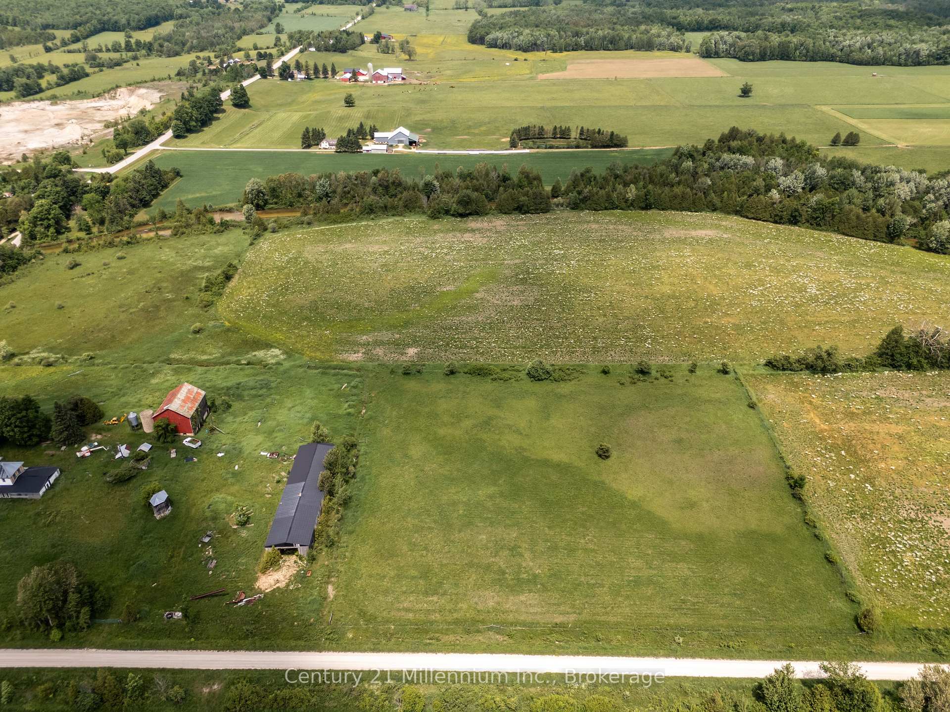 Photo 2 of 135389 Concession 8 Road, Chatsworth — HOMEH