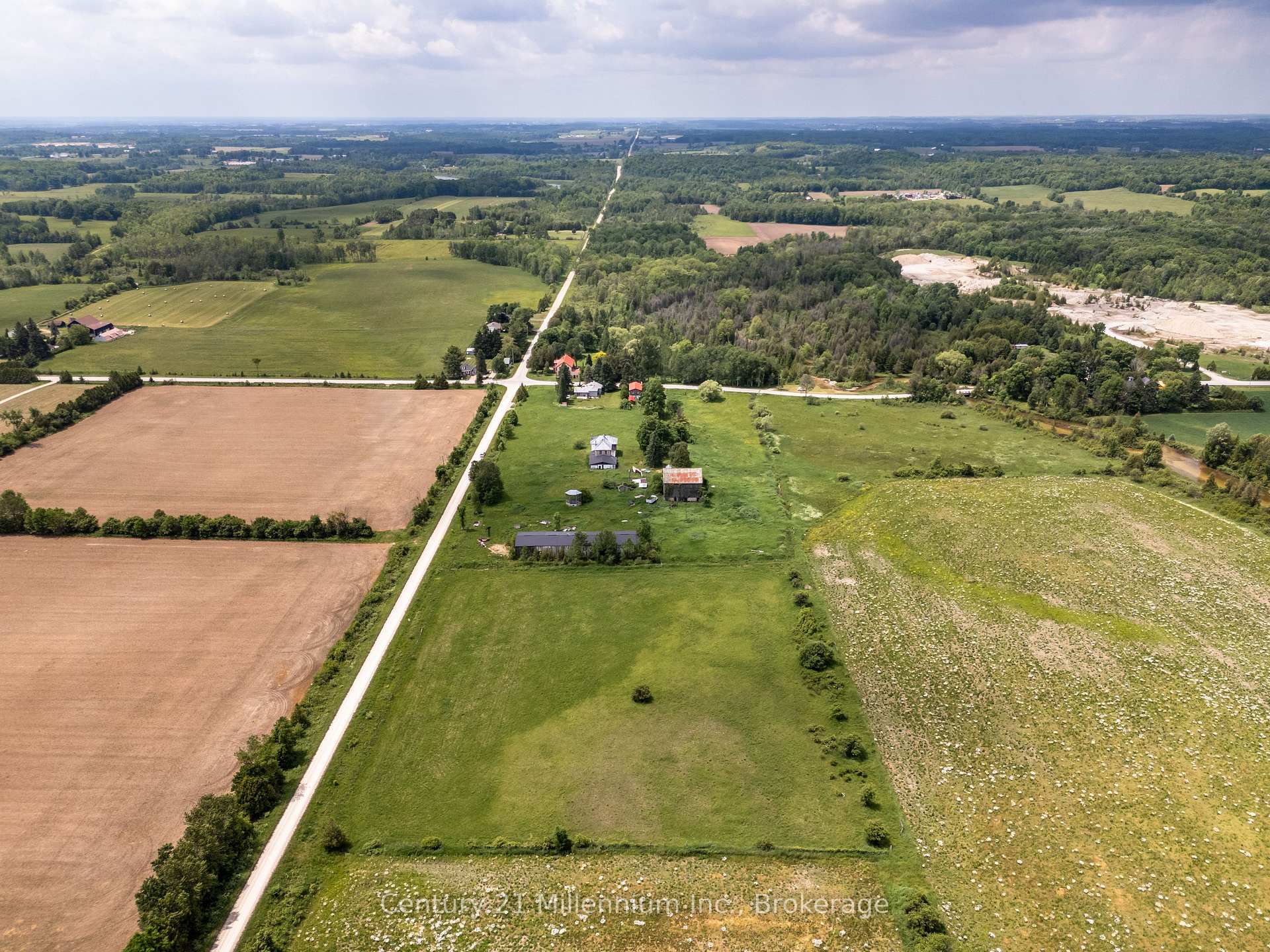 Photo 8 of 135389 Concession 8 Road, Chatsworth — HOMEH