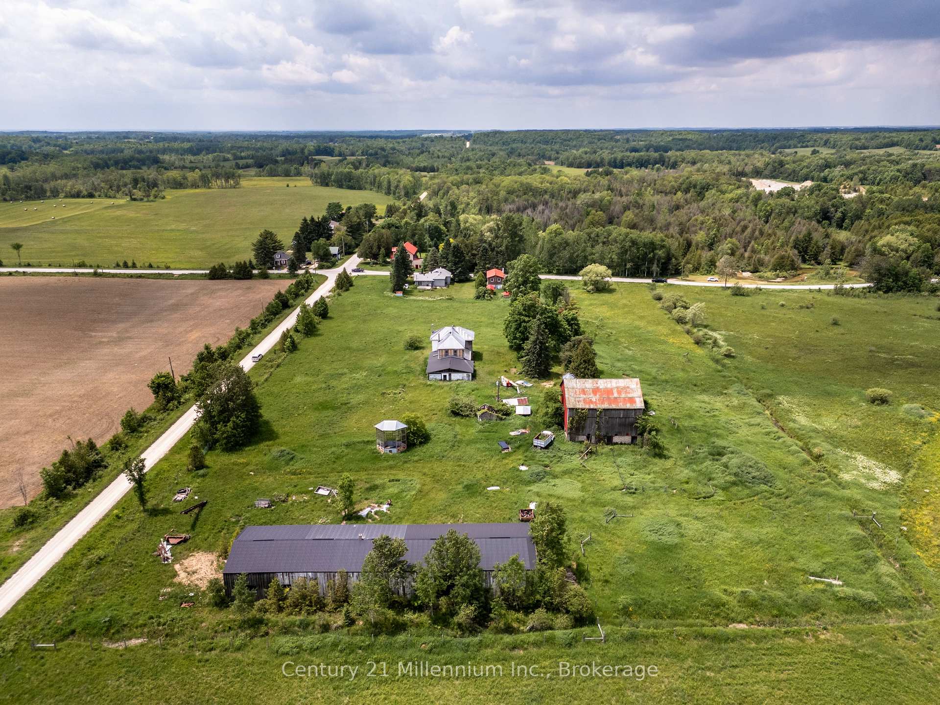 Photo 16 of 135389 Concession 8 Road, Chatsworth — HOMEH