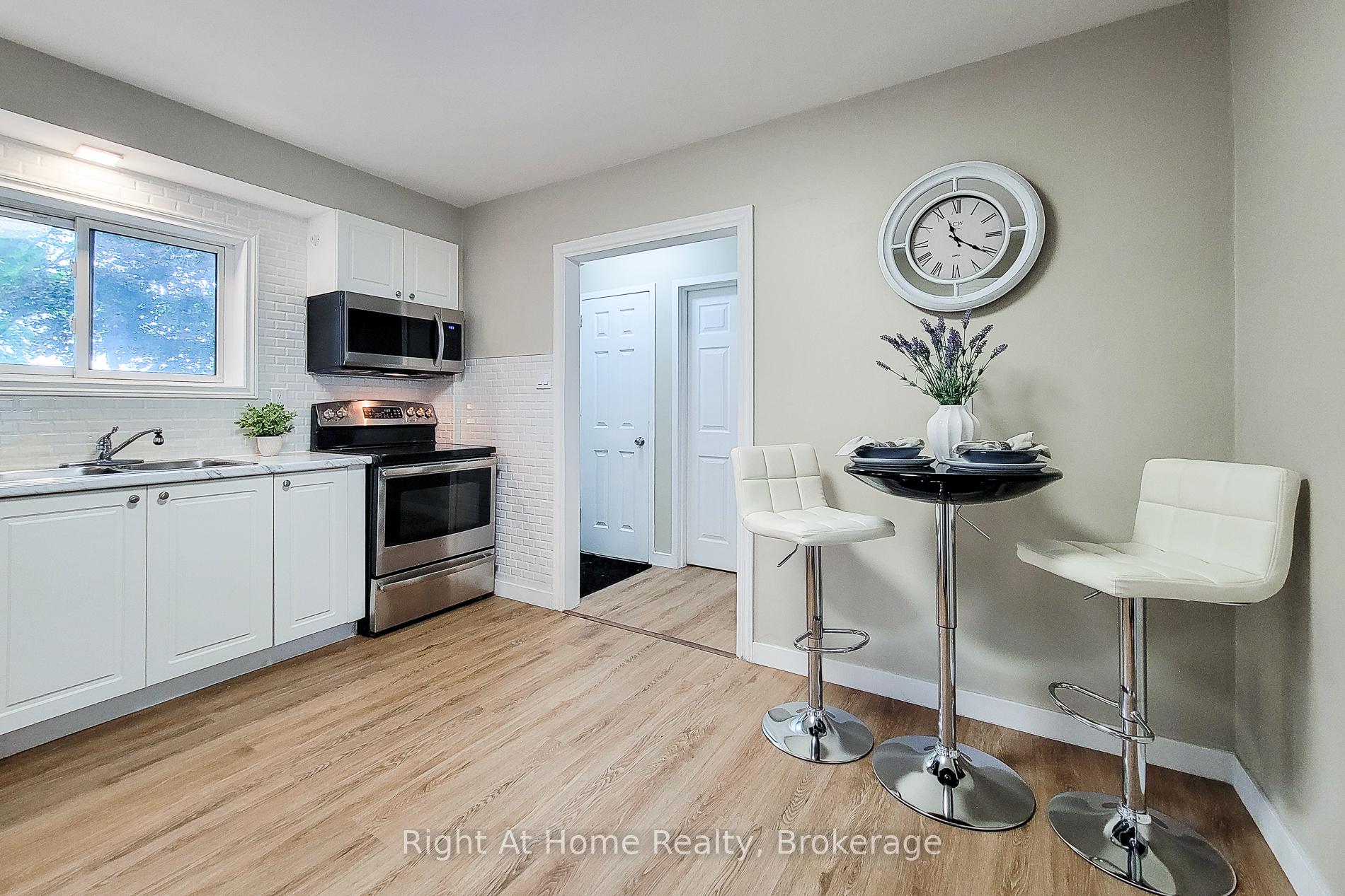 Photo 2 of 8 Glenburn Court, Hamilton, Riverdale — HOMEH