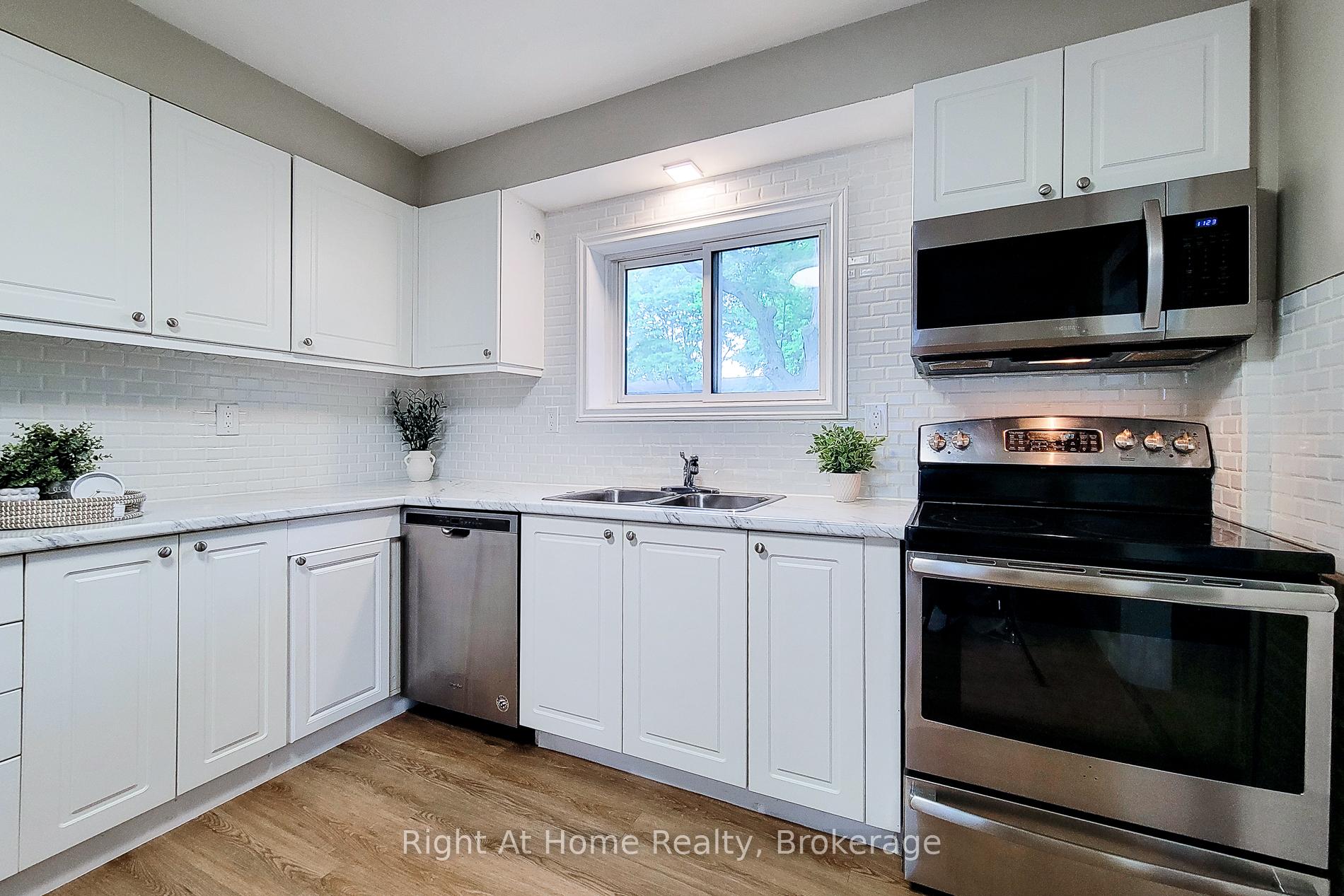 Photo 3 of 8 Glenburn Court, Hamilton, Riverdale — HOMEH