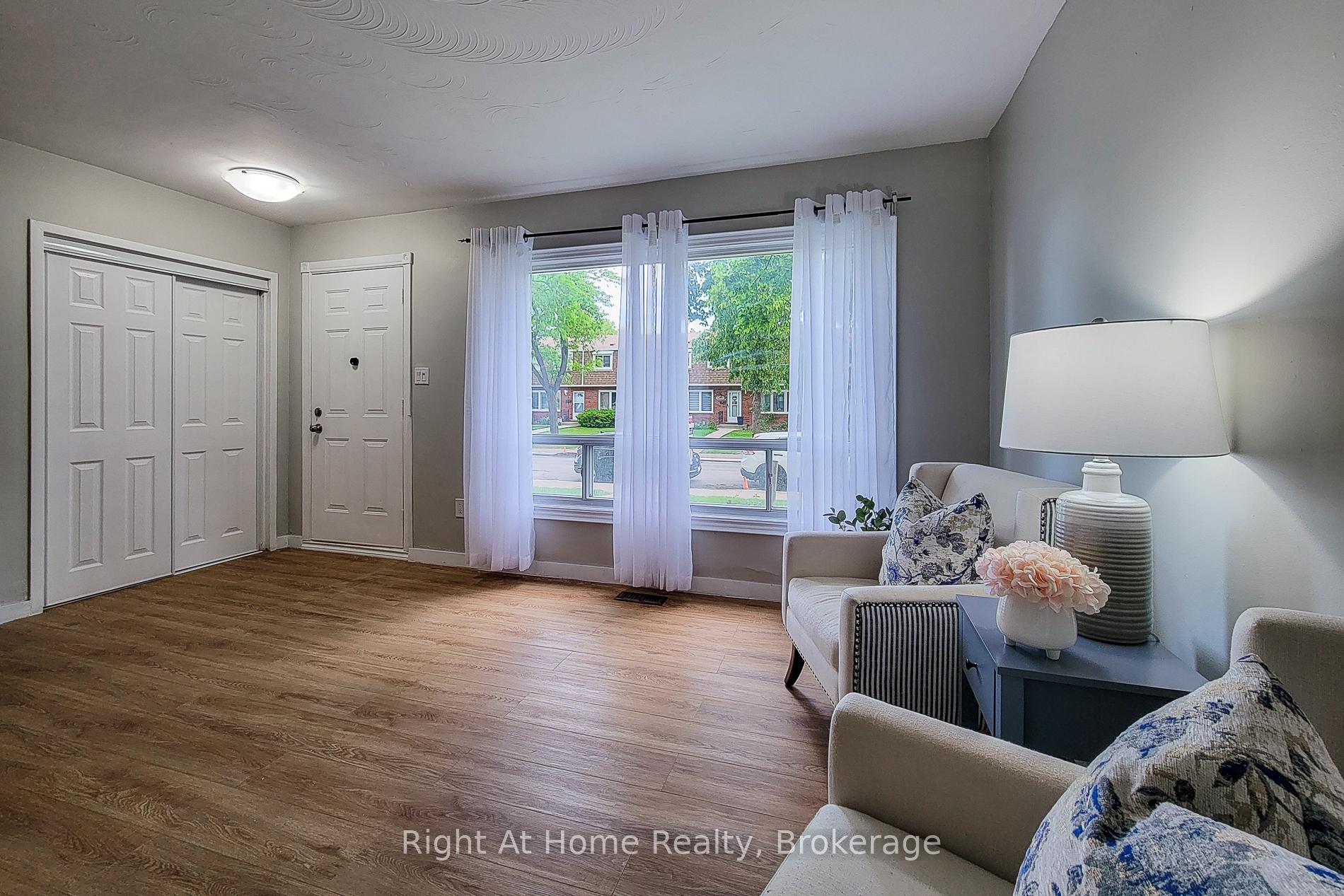 Photo 6 of 8 Glenburn Court, Hamilton, Riverdale — HOMEH