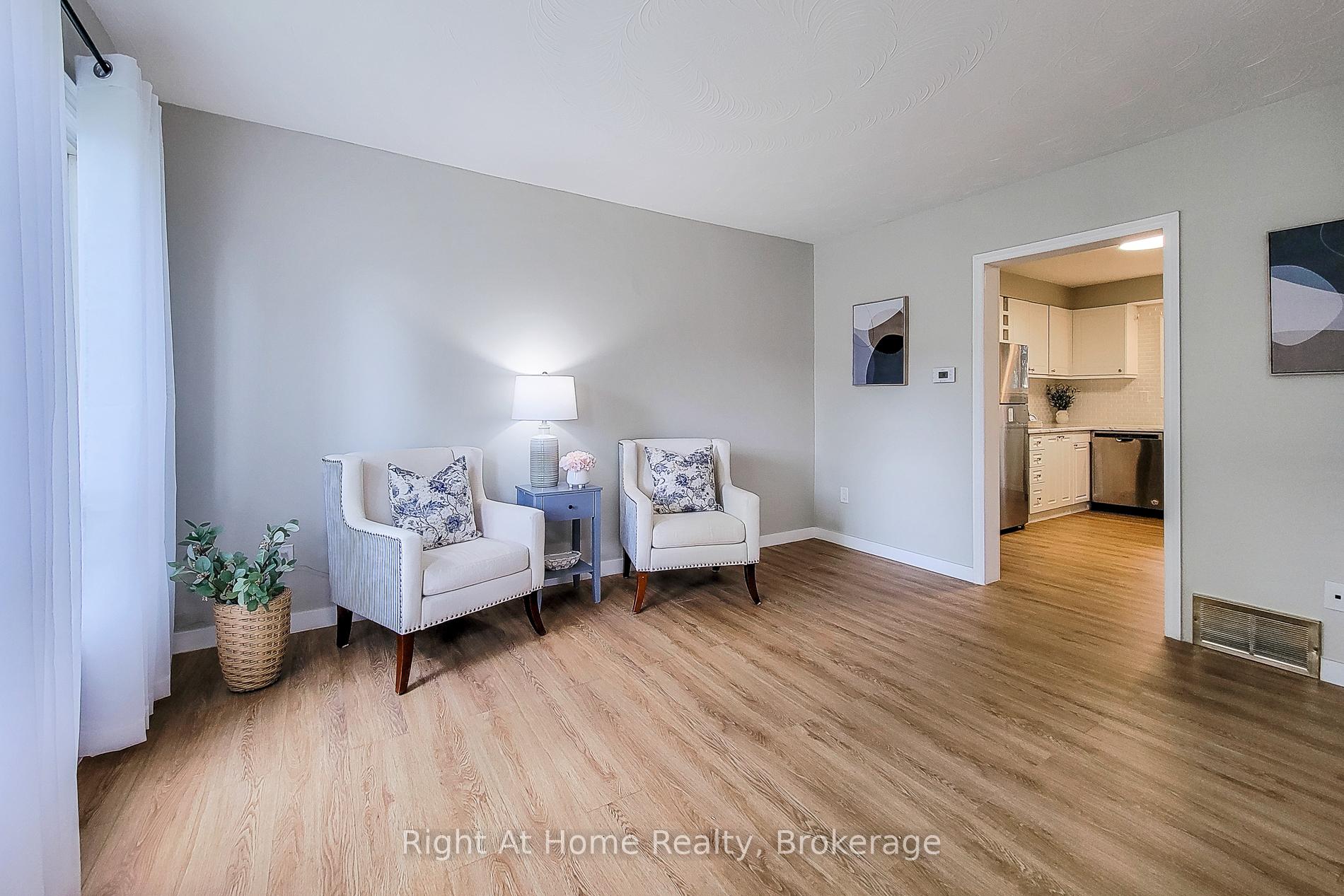 Photo 7 of 8 Glenburn Court, Hamilton, Riverdale — HOMEH