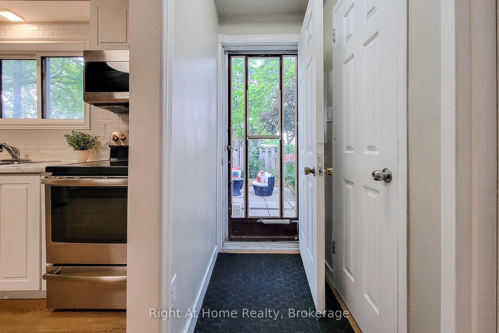 Photo 13 of 8 Glenburn Court, Hamilton, Riverdale — HOMEH