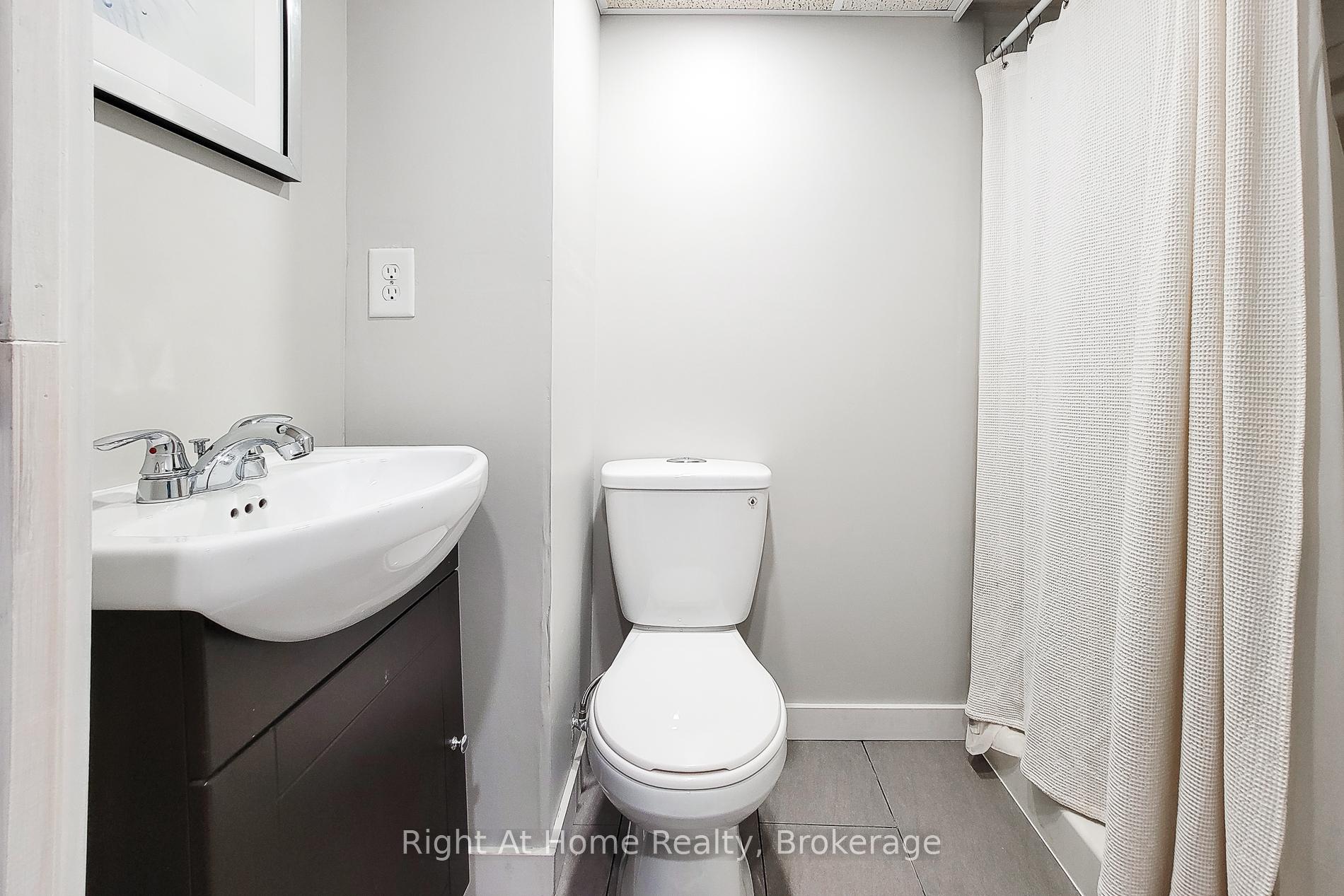 Photo 25 of 8 Glenburn Court, Hamilton, Riverdale — HOMEH