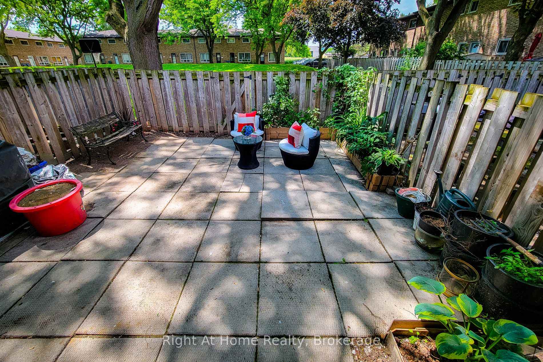 Photo 28 of 8 Glenburn Court, Hamilton, Riverdale — HOMEH