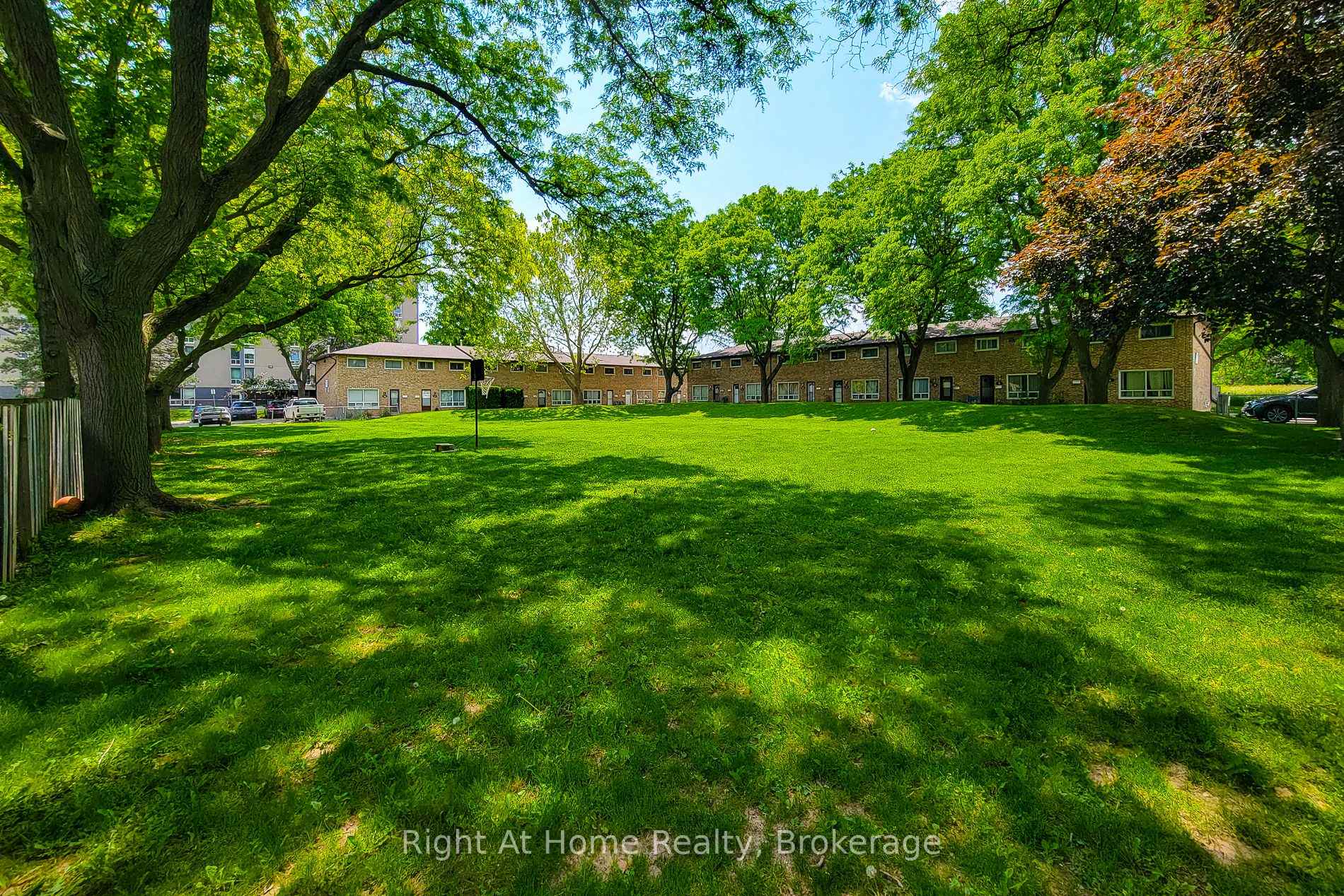 Photo 31 of 8 Glenburn Court, Hamilton, Riverdale — HOMEH