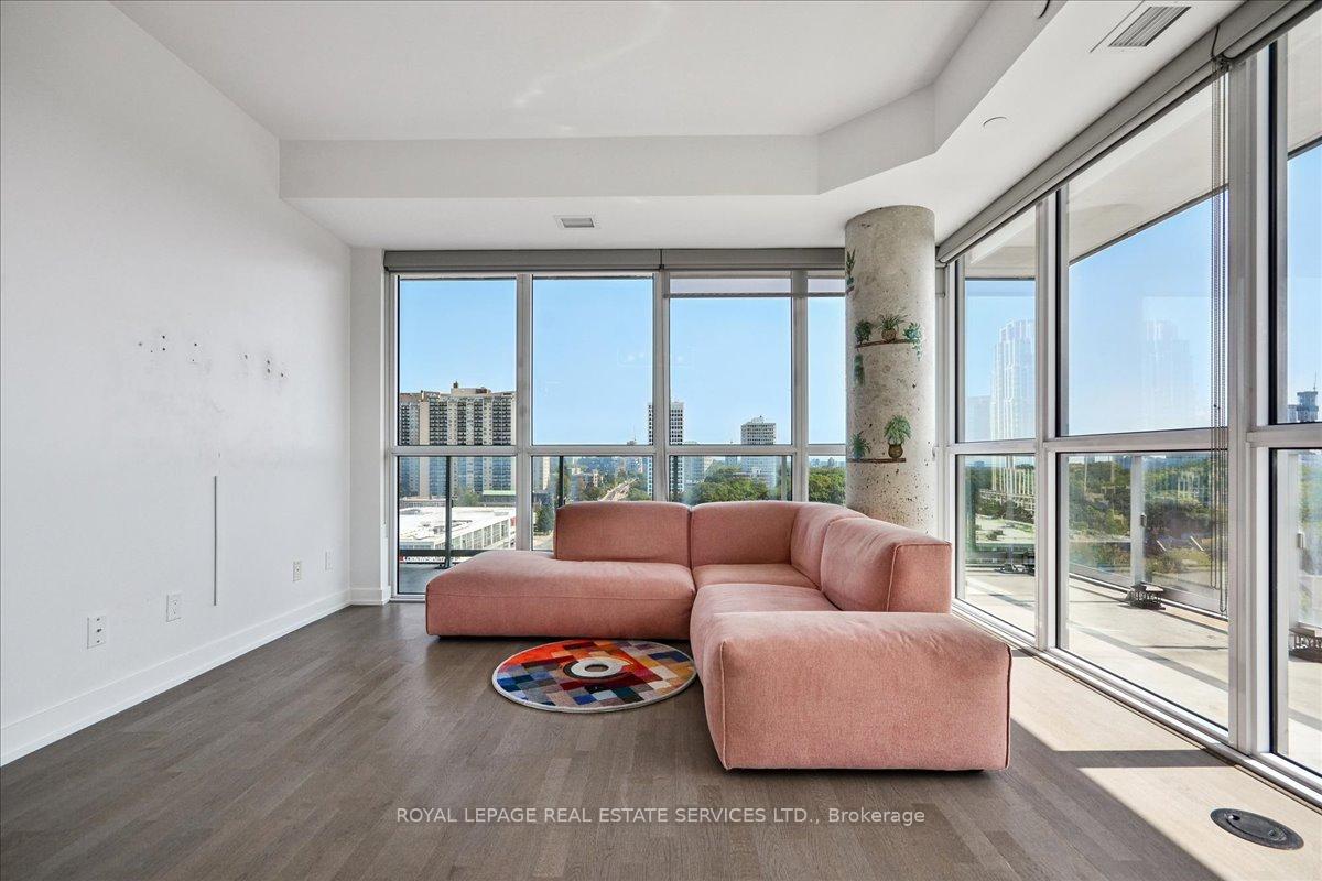 Photo 5 of Unit 905, 501 St Clair Avenue W, Toronto, Casa Loma — HOMEH