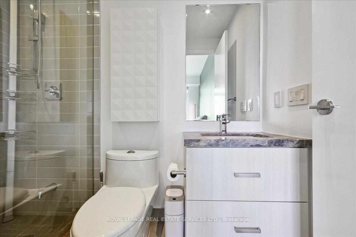 Photo 10 of Unit 905, 501 St Clair Avenue W, Toronto, Casa Loma — HOMEH