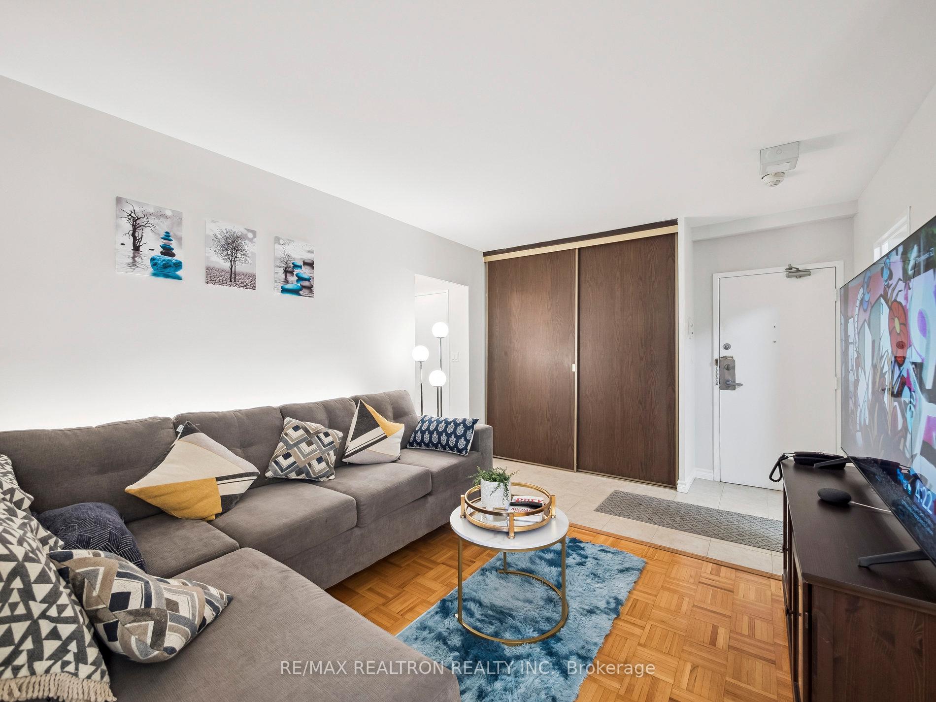 Photo 2 of Unit 502, 5 Massey Square, Toronto, Crescent Town — HOMEH