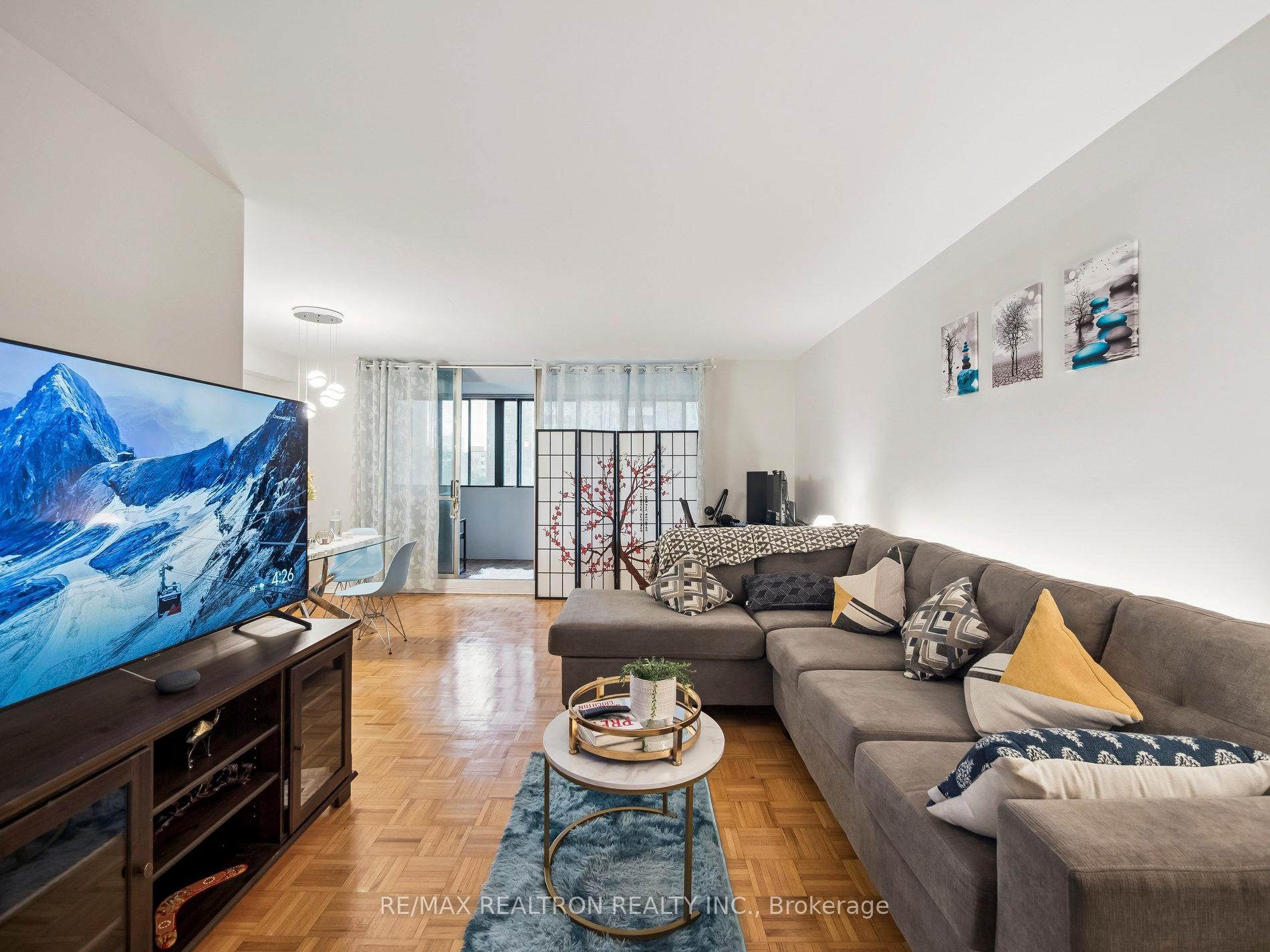 Photo 4 of Unit 502, 5 Massey Square, Toronto, Crescent Town — HOMEH