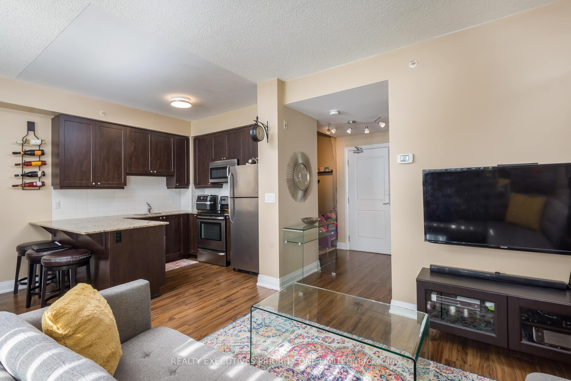 Photo 12 of Unit 514, 24 Woodstream Boulevard, Vaughan, Vaughan Grove — HOMEH