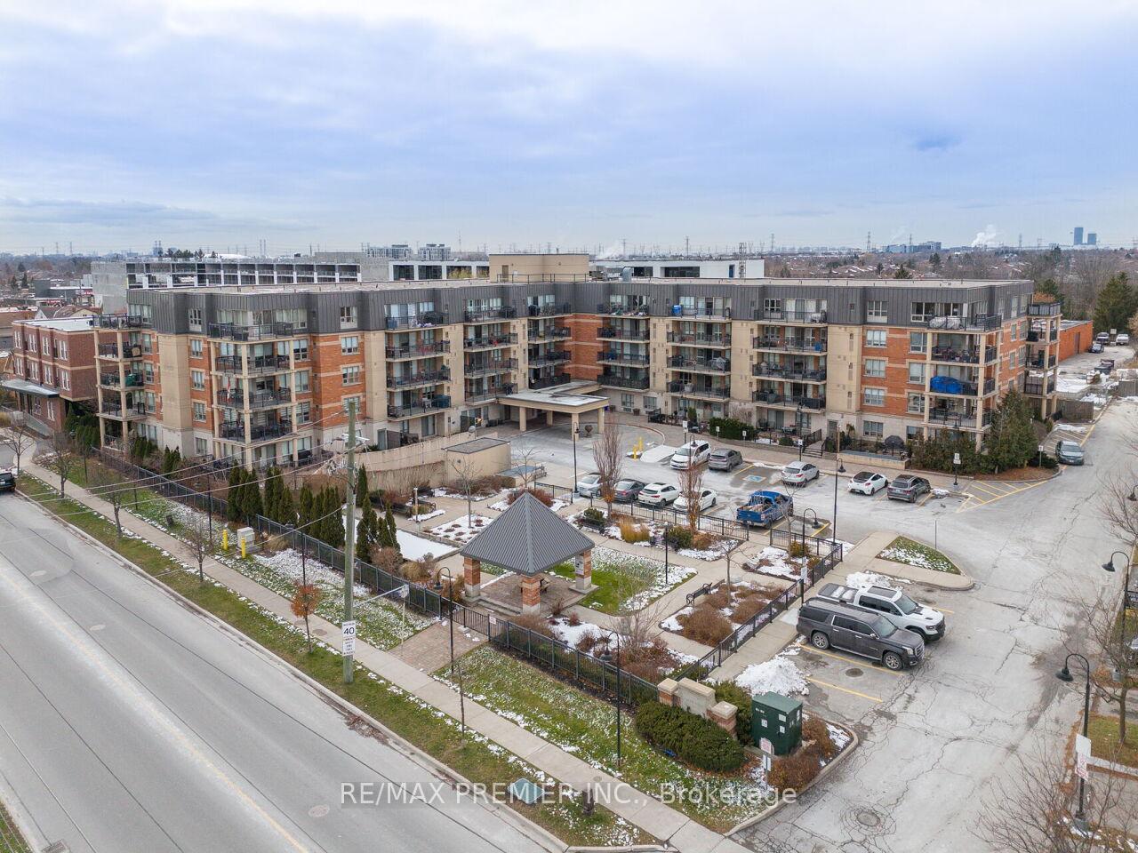 Photo 1 of Unit 218, 8026 Kipling Avenue, Vaughan, West Woodbridge — HOMEH