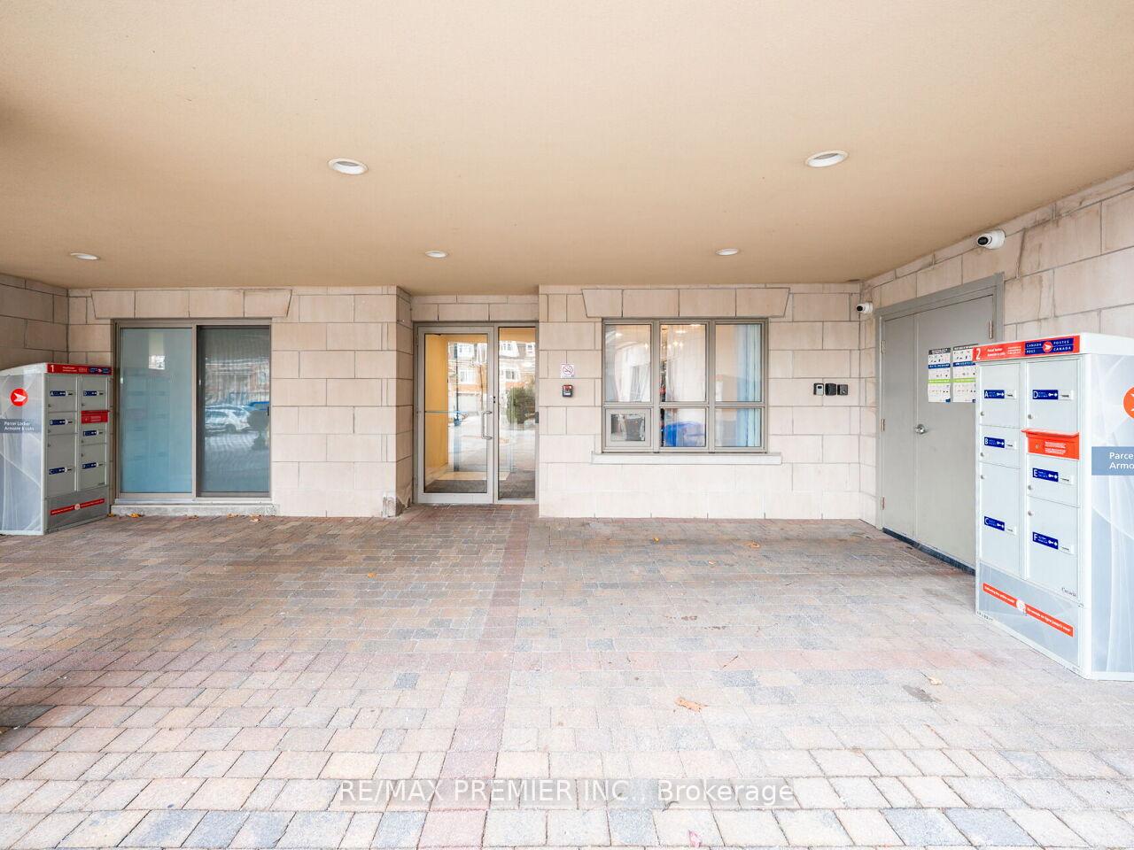 Photo 3 of Unit 218, 8026 Kipling Avenue, Vaughan, West Woodbridge — HOMEH