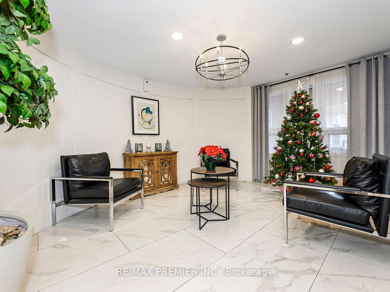 Photo 4 of Unit 218, 8026 Kipling Avenue, Vaughan, West Woodbridge — HOMEH