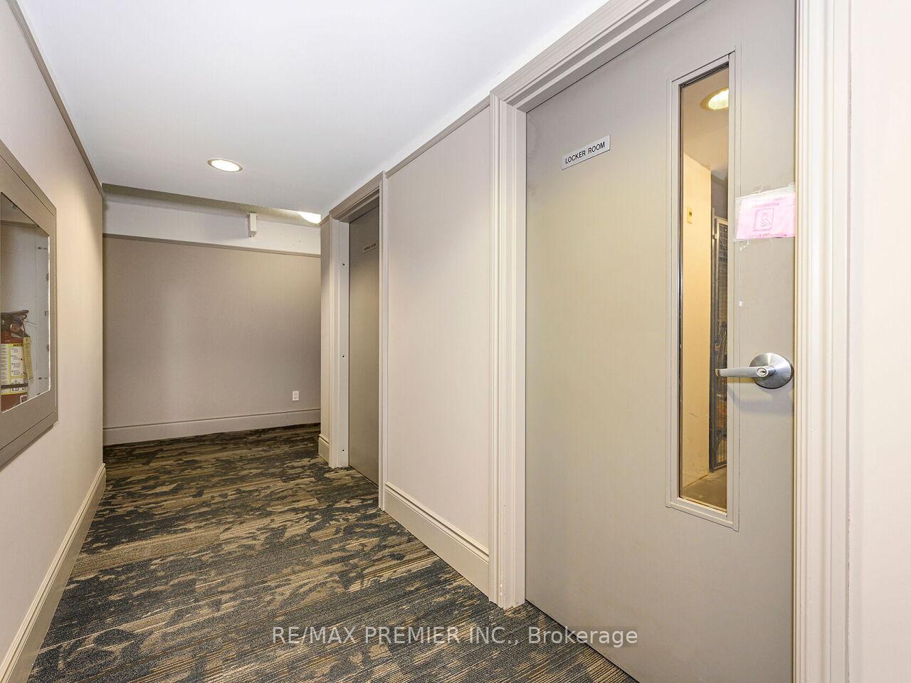Photo 6 of Unit 218, 8026 Kipling Avenue, Vaughan, West Woodbridge — HOMEH
