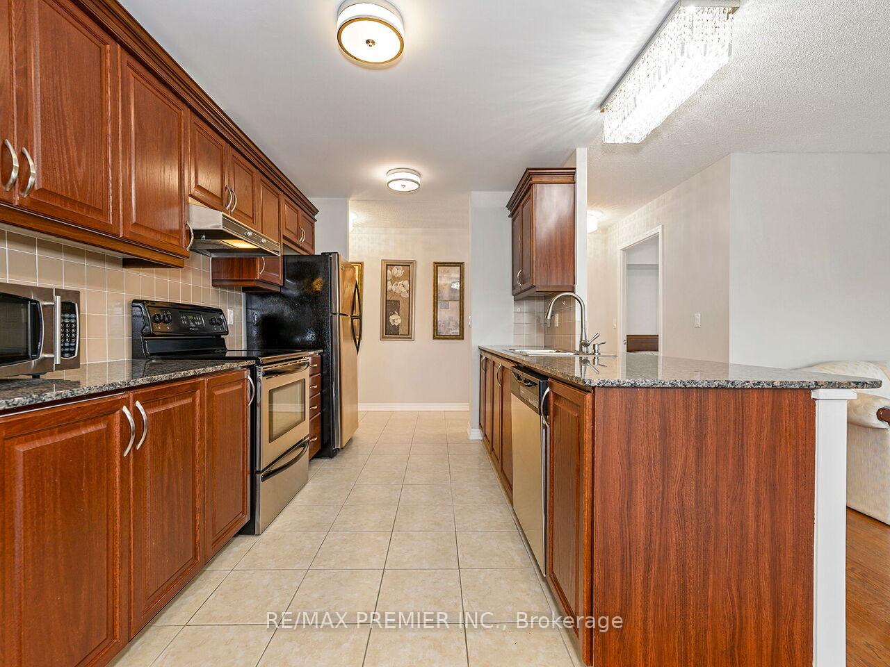 Photo 12 of Unit 218, 8026 Kipling Avenue, Vaughan, West Woodbridge — HOMEH