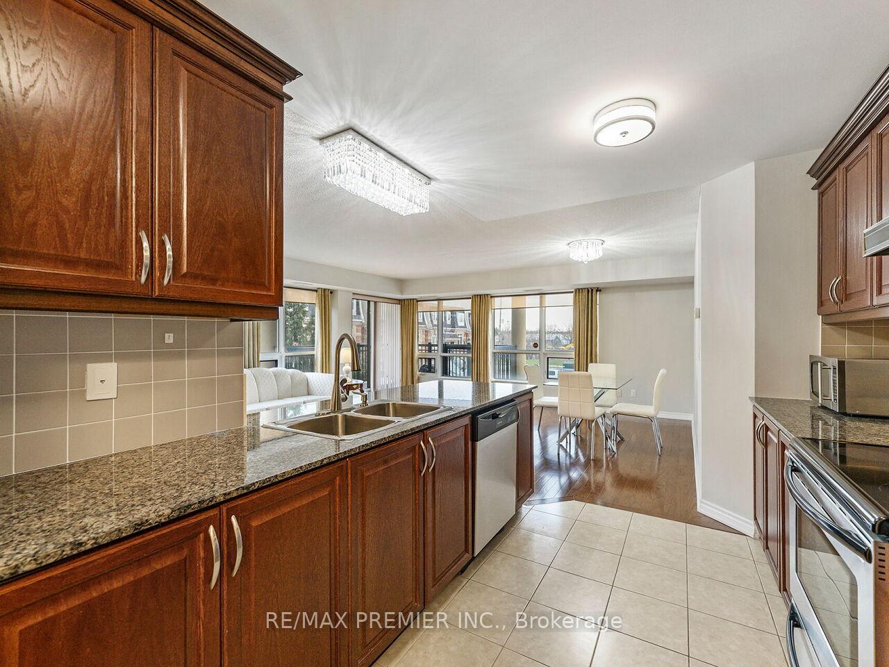 Photo 13 of Unit 218, 8026 Kipling Avenue, Vaughan, West Woodbridge — HOMEH