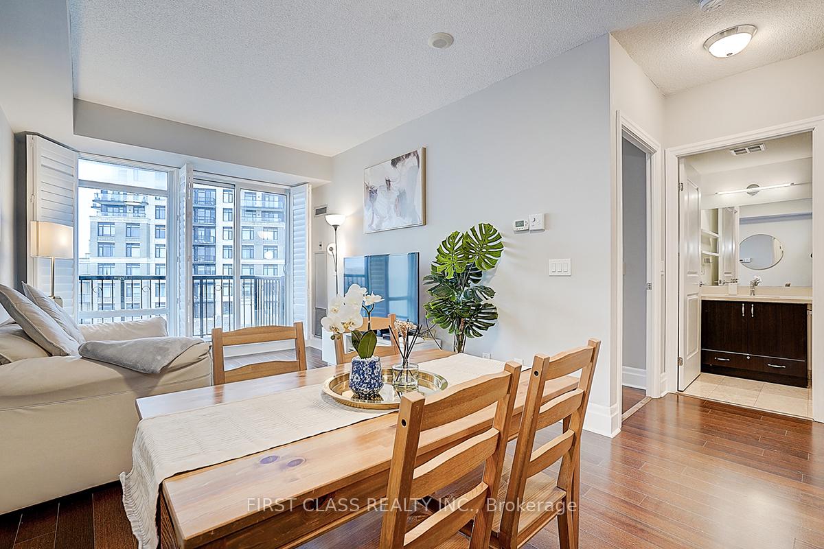 Photo 10 of Unit 901, 131 Upper Duke Crescent, Markham, Unionville — HOMEH