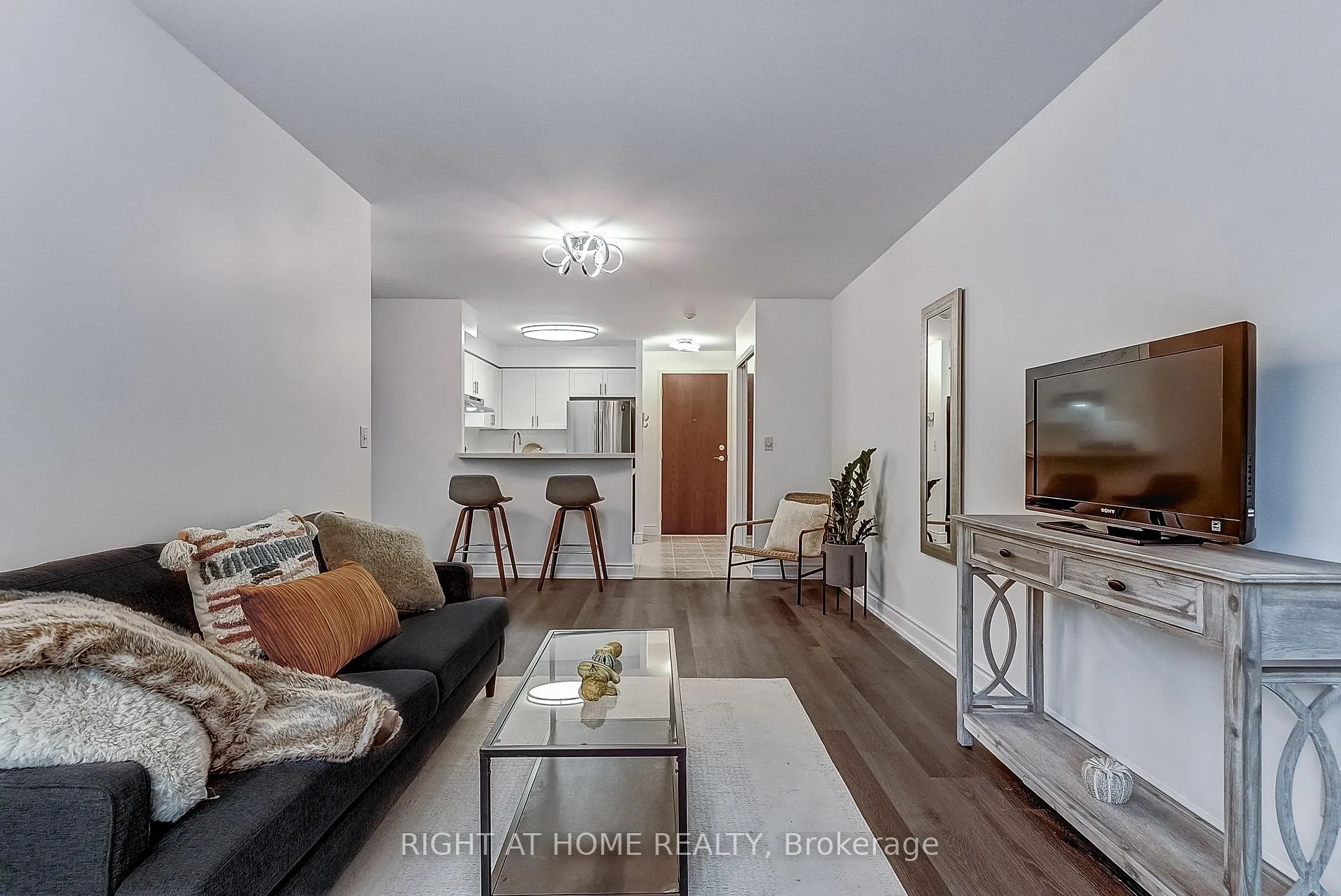 Photo 8 of Unit 508, 2565 Erin Centre Boulevard, Mississauga, Central Erin Mills — HOMEH