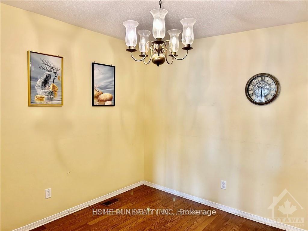 Photo 8 of 4674 Ogilvie Walk Crescent, Ottawa, Carson Grove — HOMEH