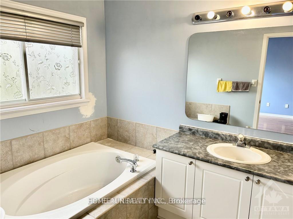 Photo 15 of 4674 Ogilvie Walk Crescent, Ottawa, Carson Grove — HOMEH