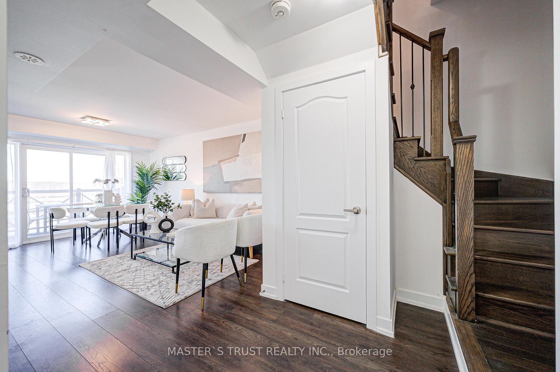 Photo 2 of Unit 215, 10 Dunsheath Way, Markham, Cornell — HOMEH
