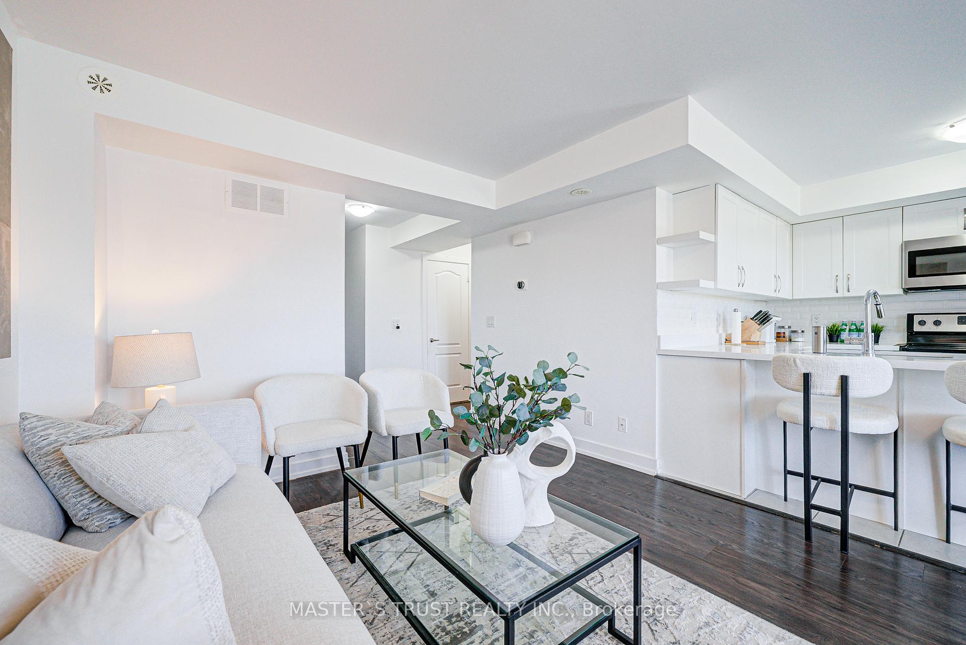 Photo 5 of Unit 215, 10 Dunsheath Way, Markham, Cornell — HOMEH