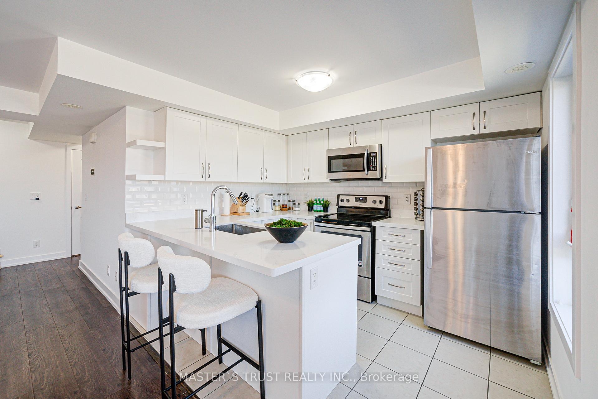 Photo 7 of Unit 215, 10 Dunsheath Way, Markham, Cornell — HOMEH